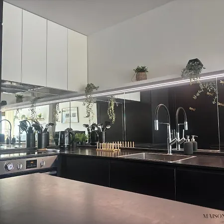 Apartment Le Rive Chic Centre Face A La Meuse Liege
